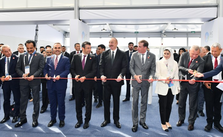 Bakıda 74-cü Beynəlxalq Astronavtika Konqresi çərçivəsində sərgi təşkil olunub Prezident İlham Əliyev və birinci xanım Mehriban Əliyeva sərginin açılışında iştirak ediblər