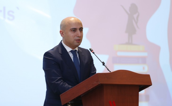 Emin Əmrullayev: Təqaüd proqramlarının şəffaflaşması və institutlaşması vacib məsələlərdəndir