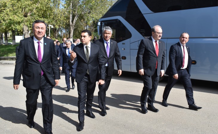 I Türk Dünyası Mədəniyyət Forumunun iştirakçılarının Şuşa şəhərinə səfəri başlayıb