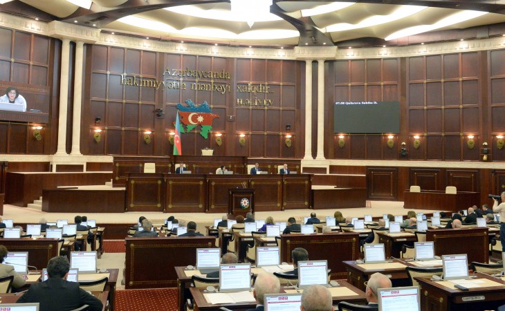 Milli Məclisin plenar iclasında 16 məsələ müzakirə edilib