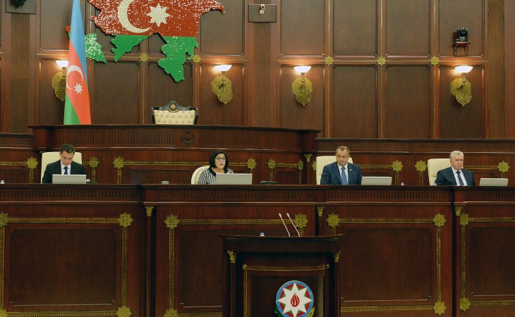 Milli Məclisin payız sessiyasında növbəti iclası keçirilib