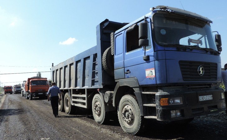 Ağsuda 39 kilometr kənd yolunda yenidənqurma işləri aparılır