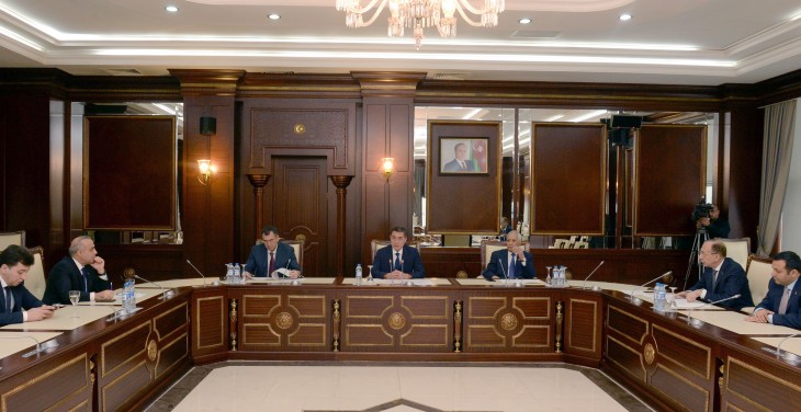 “Arbitraj haqqında” qanun layihəsinin birinci oxunuşda parlamentin plenar iclasına tövsiyə edilib