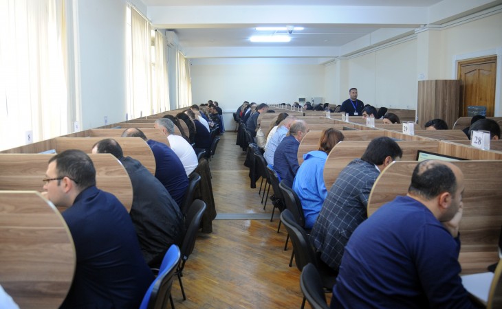 Hakimliyə namizədlərlə test imtahanı keçirilib
