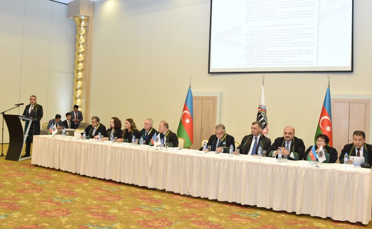 Daha 51 nəfər vəkil andı içdi, vəkillərin sayı 2400-ə yaxınlaşdı