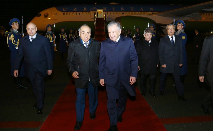 Özbəkistan Prezidenti Şavkat Mirziyoyev Azərbaycana işgüzar səfərə gəlib