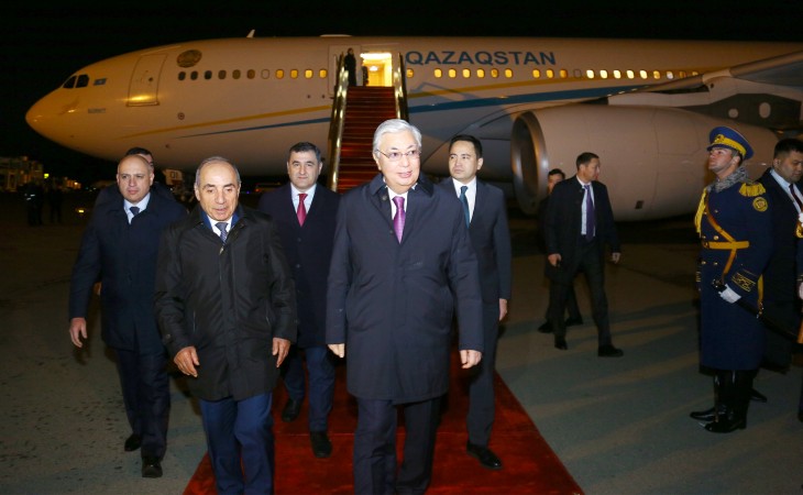Qazaxıstan Prezidenti Kasım-Jomart Tokayevin Azərbaycana işgüzar səfəri başlayıb