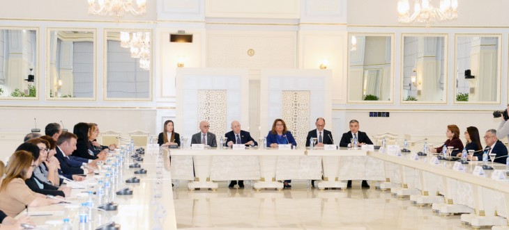 Milli Məclisdə “Ailə sağlamlığı və dəyərləri qanunvericilik aspektində” mövzusunda ictimai dinləmə təşkil olunub