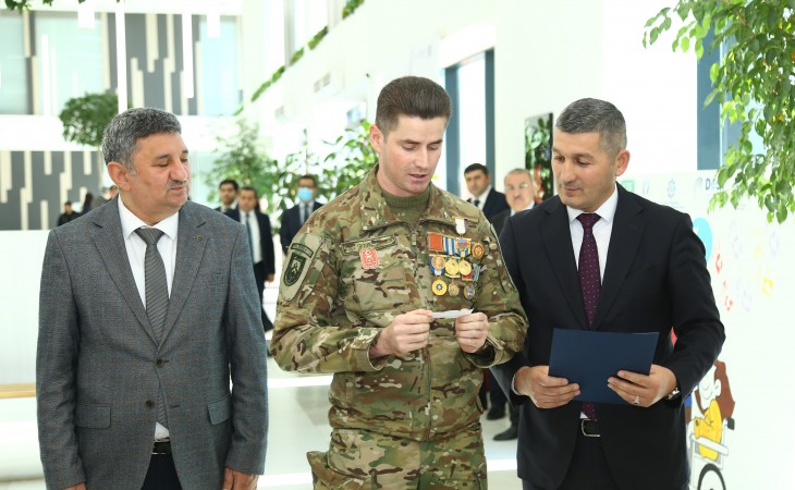 Şəhid ailələri və müharibə ilə əlaqədar əlilliyi olan şəxslərə 250 mənzil verilib
