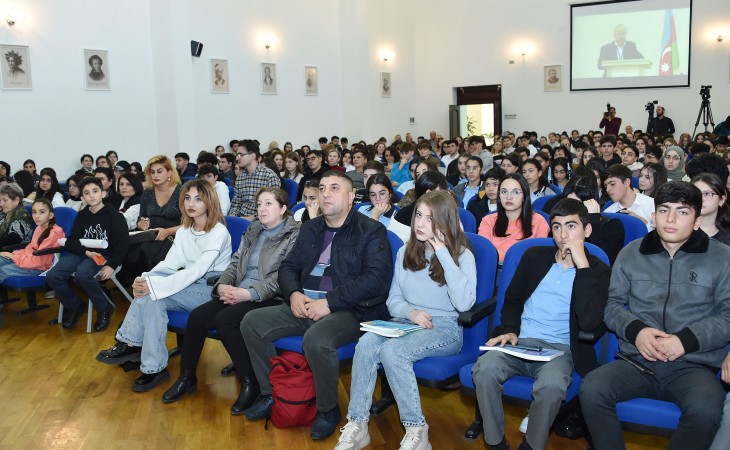 Moskva Dövlət Universitetinin Bakı filialında “Açıq qapı” günü keçirilib