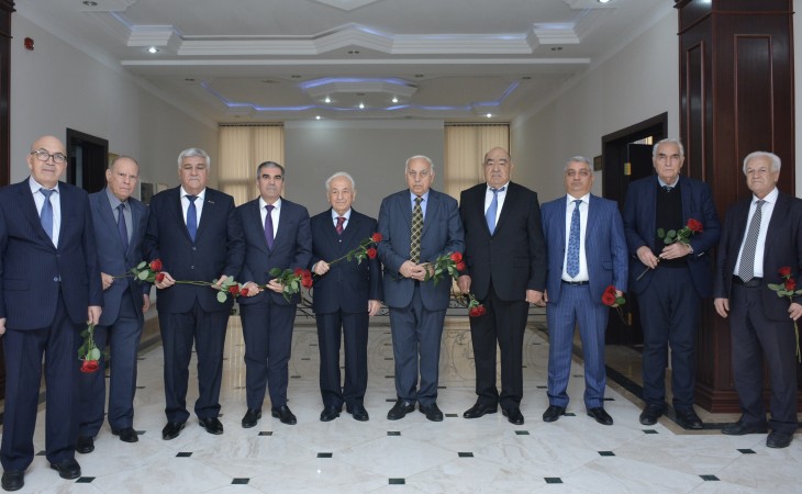 YAP Səbail təşkilatında Ulu Öndər Heydər Əliyevin xatirəsi anılıb