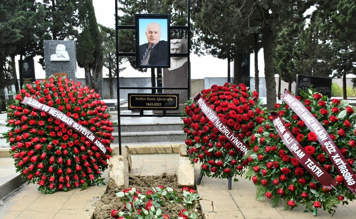Xalq artisti Ramiz Məlik son mənzilə yola salınıb