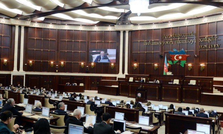 Milli Məclisin plenar iclasında 27 məsələ müzakirə olunub