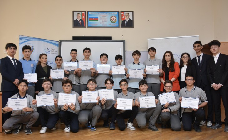 “RoboCoder” təliminin iştirakçılarına sertifikatlar verilib
