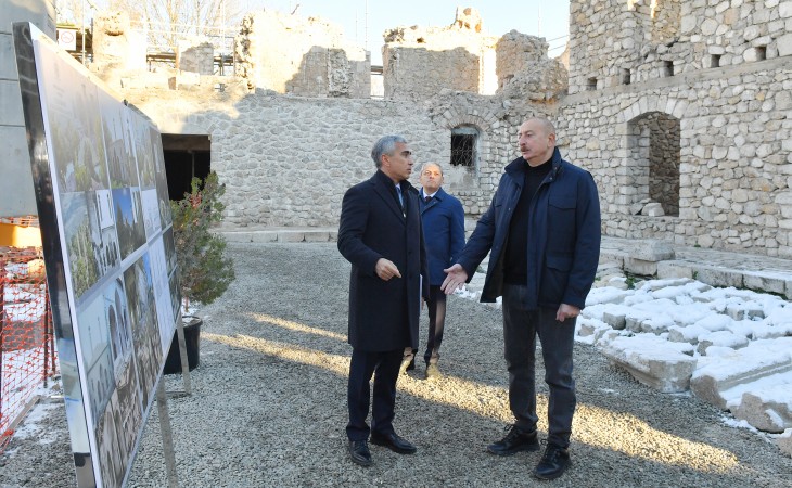 Prezident İlham Əliyev Şuşada Aşağı Gövhər Ağa məscidində aparılan bərpa işləri ilə tanış olub