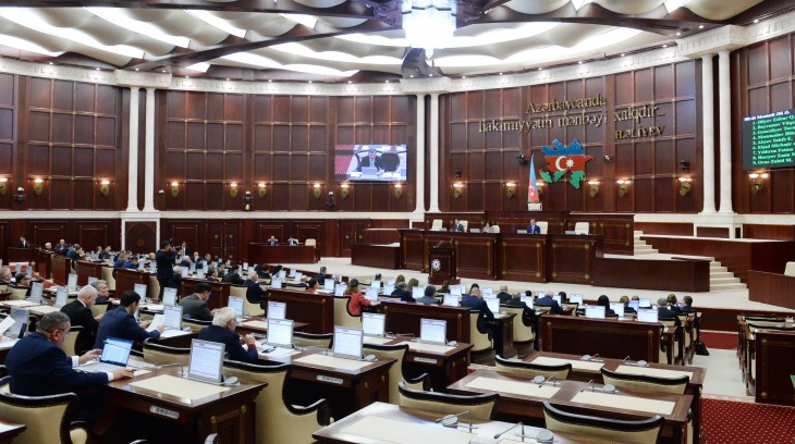 Milli Məclisin payız sessiyasında növbəti iclası olub