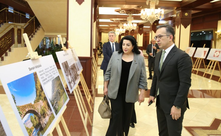Milli Məclisdə Qərbi azərbaycanlıların deportasiyası ilə bağlı sərgi nümayiş olunur
