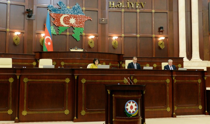 Milli Məclisin plenar iclasında 8 məsələ müzakirə edilib