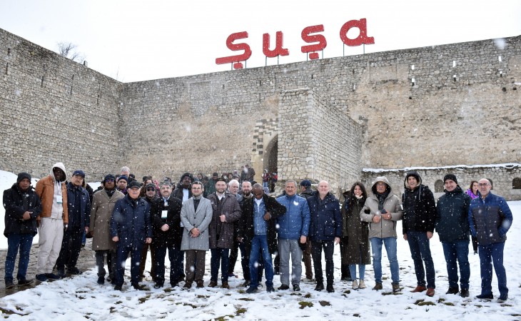Beynəlxalq konfransın iştirakçıları Şuşa şəhərinin tarixi məkanları ilə tanış olublar