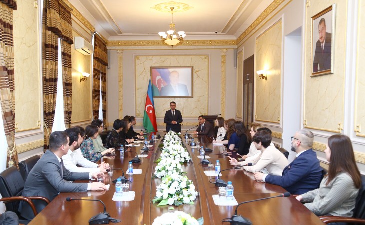 Multikulturalizm qış məktəbinin iştirakçıları Azərbaycandakı dini tolerantlıq mühiti barədə məlumatlandırılıb
