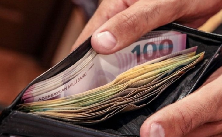 Заработная плата наемных работников по городу Баку составила 984 маната