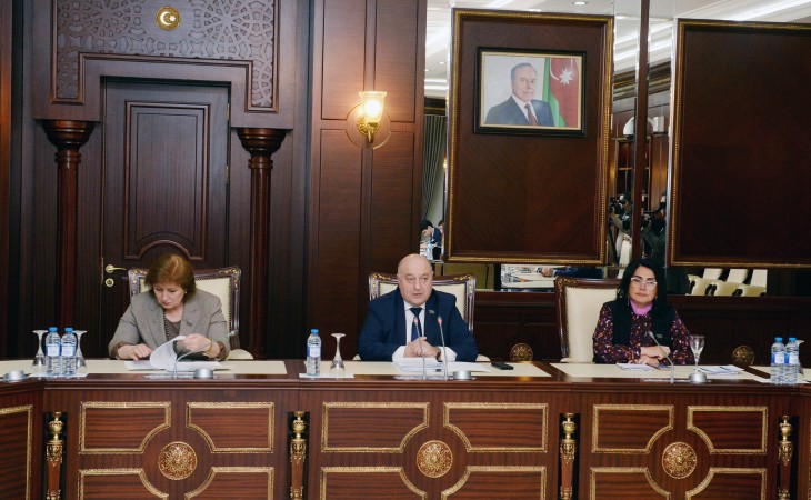 Milli Məclisin Əmək və sosial siyasət komitəsinin iclasında altı məsələ müzakirə edilib
