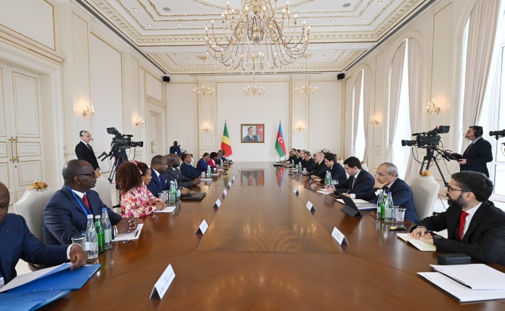 Expanded meeting between Azerbaijani and Congolese presidents kicked off