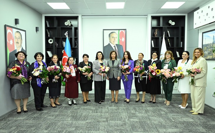 “Tərəqqi” medalı ilə təltif edilmiş qadınlara mükafatlar təqdim olunub