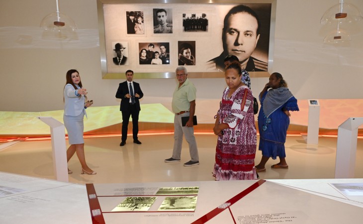 Делегация Конгресса Новой Каледонии побывала в Центре Гейдара Алиева