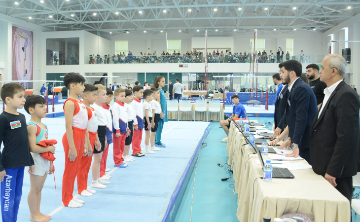 İdman gimnastikası üzrə açıq Bakı çempionatı və paytaxt birinciliyi start götürüb
