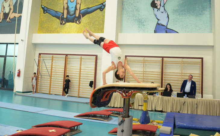 İdman gimnastikası üzrə açıq Bakı çempionatı və paytaxt birinciliyi başa çatıb
