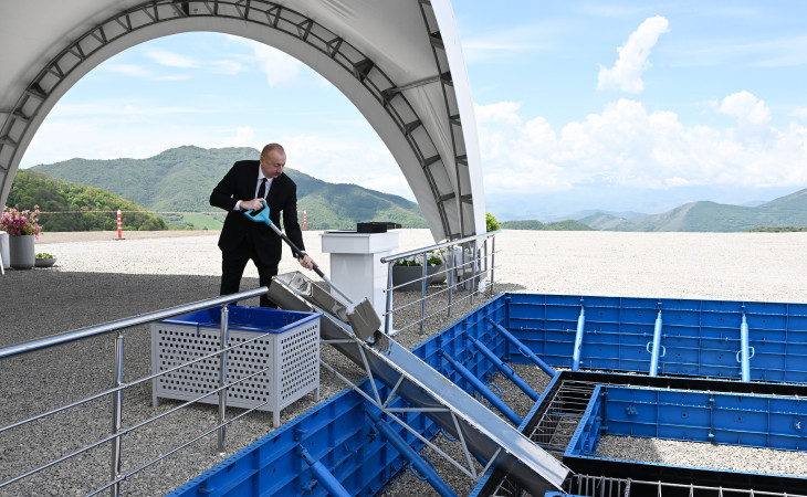 Prezident İlham Əliyev Şuşa rayonunun Turşsu qəsəbəsinin təməlini qoyub