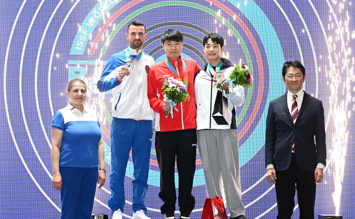 Fransalı atıcı Bakıdakı Dünya Kubokunda yenə qızıl medalı əldən verib