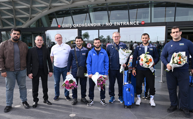 “Paris-2024”ə lisenziya qazanan yunan-Roma güləşçilərimiz Vətənə dönüblər