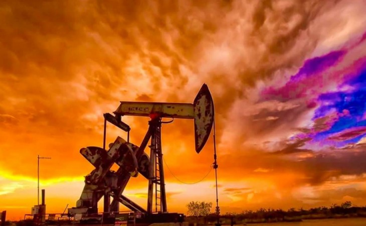 Qlobal neft tələbatı cari ildə sutkada 7 milyon barrel artacaq