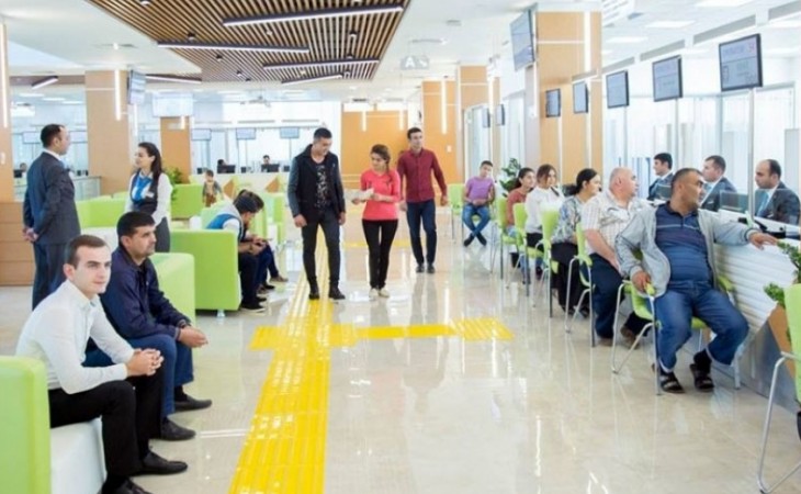 Altı ayda hər bir şəhər sakini 130 manatlıq müxtəlif ödənişli xidmətlərdən istifadə edib