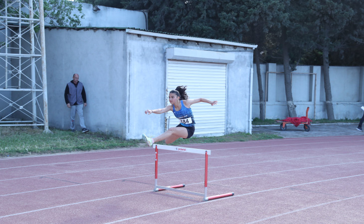 Bakıda atletika üzrə lisenziya xarakterli ölkə çempionatı start götürüb