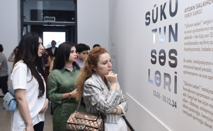 YARAT-da rəssam Aydan Salahovanın “Sükutun səsləri” adlı fərdi sərgisi açılıb