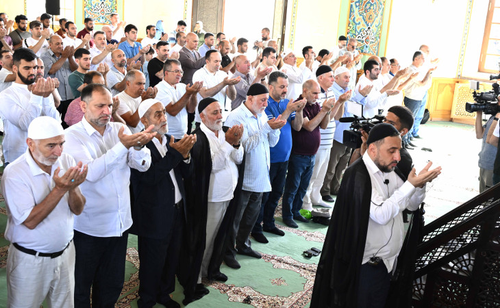 Bakıda Qurban bayramı namazı qılınıb