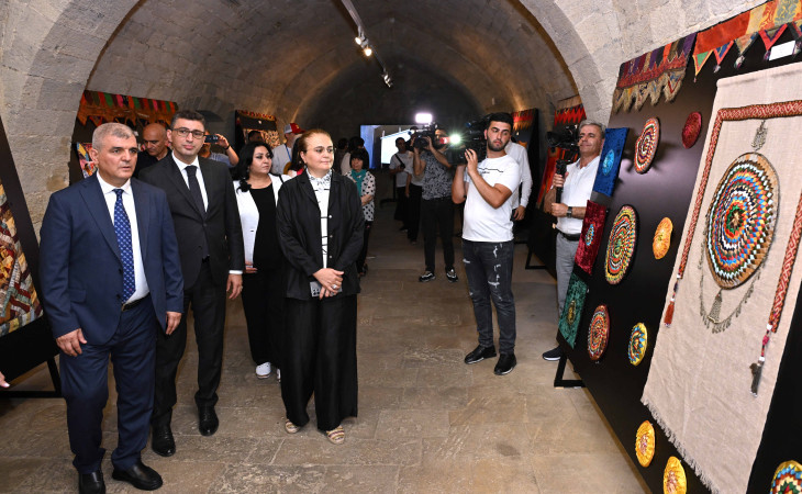 Azərbaycanda ilk dəfə keçirilən Beynəlxalq Qurama Festivalının açılış mərasimi olub