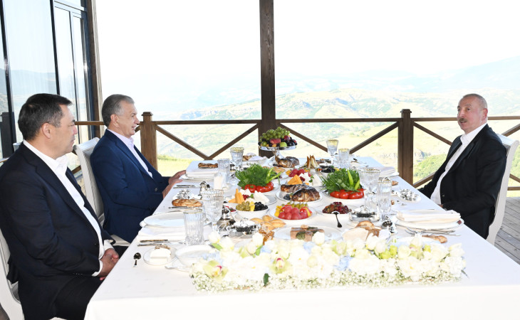 Azərbaycan, Özbəkistan və Qırğızıstan prezidentlərinin Şuşada qeyri-rəsmi naharı olub