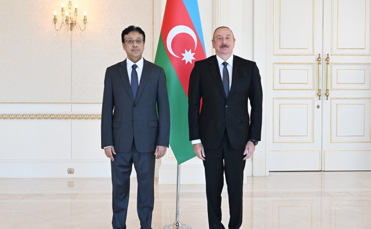 Prezident İlham Əliyev Pakistanın Azərbaycanda yeni təyin olunmuş səfirinin etimadnaməsini qəbul edib 