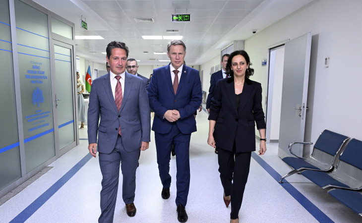 Rusiyanın səhiyyə naziri Seçenov Universitetinin Bakı filialının Tədris-Simulyasiya Mərkəzinin fəaliyyəti ilə tanış olub