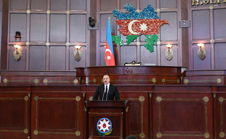 Yeddinci çağırış Azərbaycan Respublikası Milli Məclisinin ilk iclası keçirilir Prezident İlham Əliyev iclasda iştirak edib və nitq söyləyib