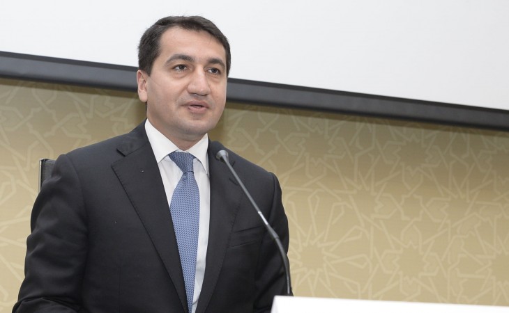 Hikmət Hacıyev: Ölkə üzrə mövcud epidemioloji vəziyyət qiymətləndirilərək müvafiq yumşaldılma tədbirləri həyata keçirilir