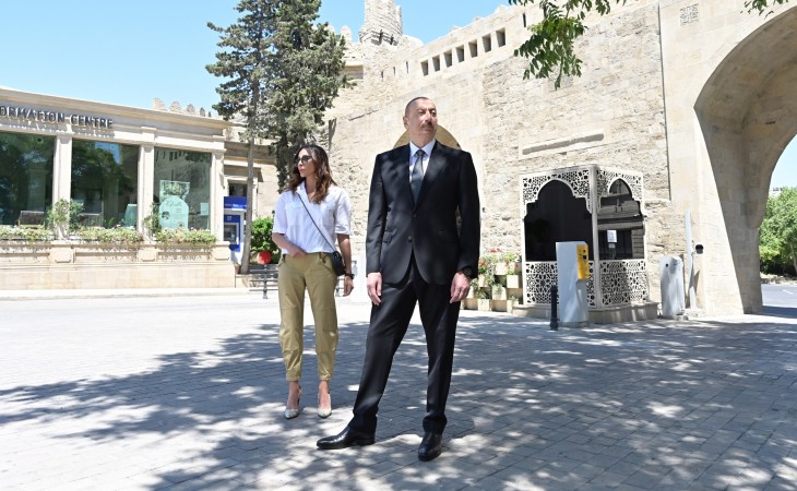 Prezident İlham Əliyev və birinci xanım Mehriban Əliyeva İçərişəhərin bir hissəsində aparılan bərpa-konservasiya işləri ilə tanış olublar