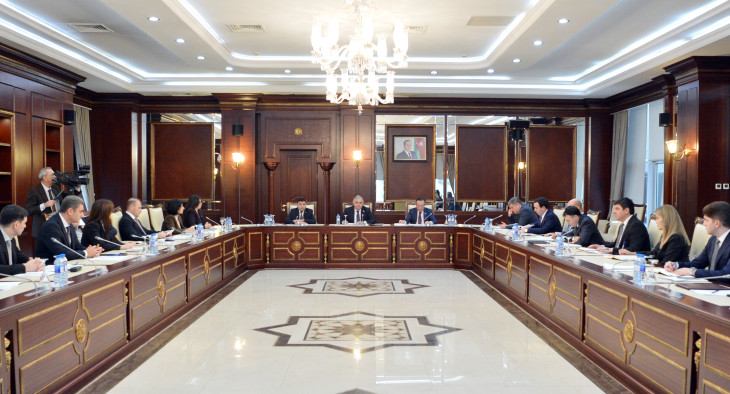 Daha 7 məsələ parlamentin plenar iclasına tövsiyə edilib