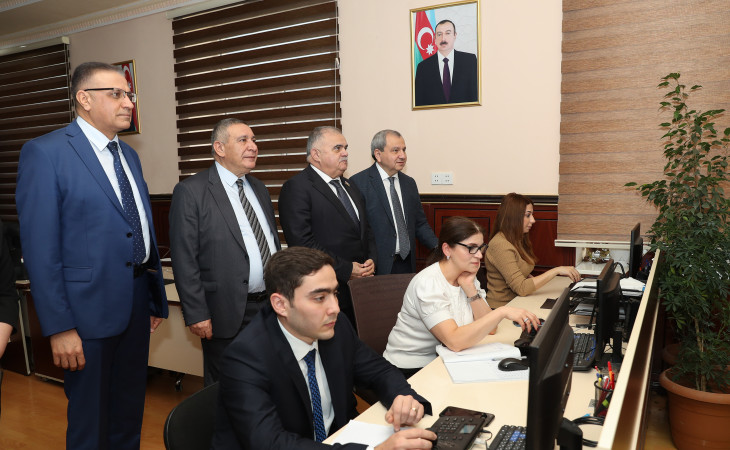 BDU-nun İctimai Nəzarət Şurasının üzvləri və jurnalistlər imtahan sessiyasının gedişini izləyiblər