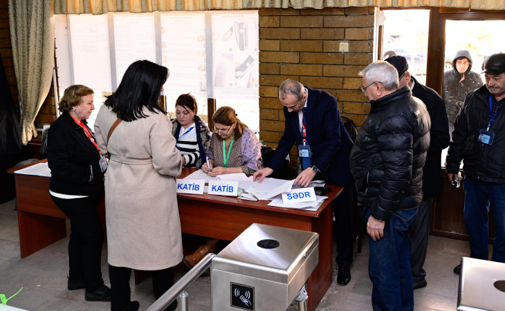 Məntəqə sədri: Sevindirici haldır ki, yaşlı vətəndaşlarımız da həvəslə gəlib səs verirlər