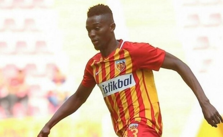 “Beşiktaş” klubu Bernard Mensa ilə anlaşıb